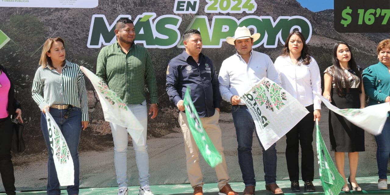 Ricardo Gallardo arranca rehabilitación de camino en Villa de Reyes