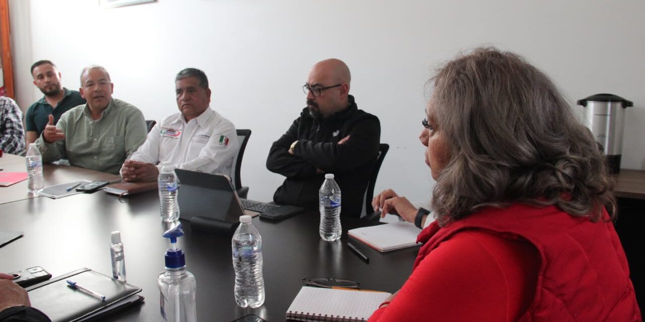 Lidera alcaldesa de Soledad reunión de trabajo con gremio transportista