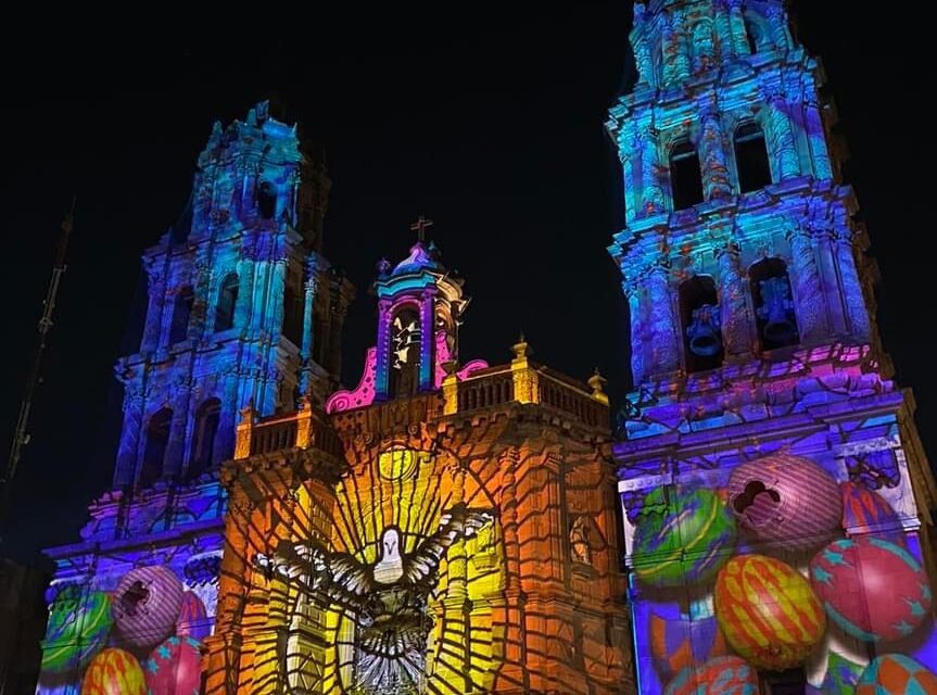 Se ilumina Catedral Metropolitana con Fiesta de Luz