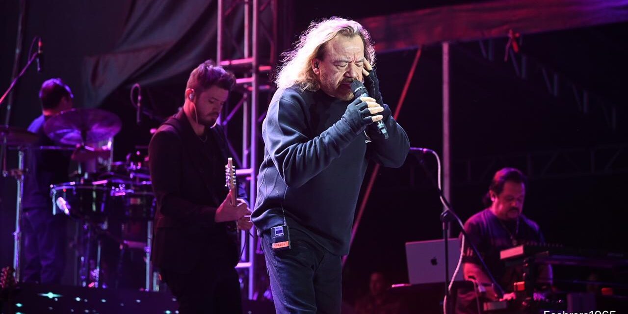 Los Acosta vibran y enamoran en el escenario de la Feria Nacional de la Enchilada