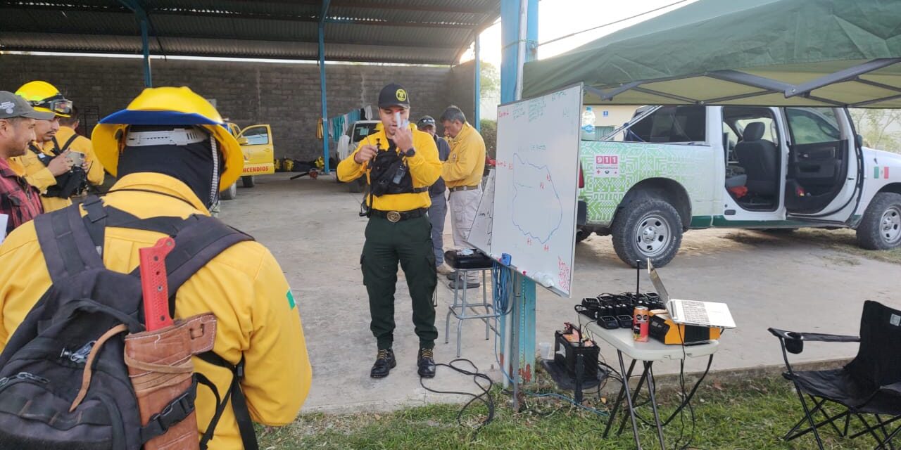 Protección Civil estatal manda apoyo en incendio forestal de Ciudad del Maíz