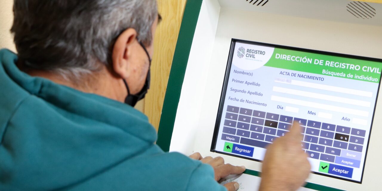Población vulnerable recibe atención en el Registro Civil