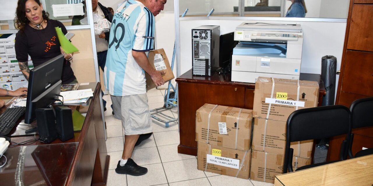 Arrancan colecta escolar a favor de la Cruz Roja