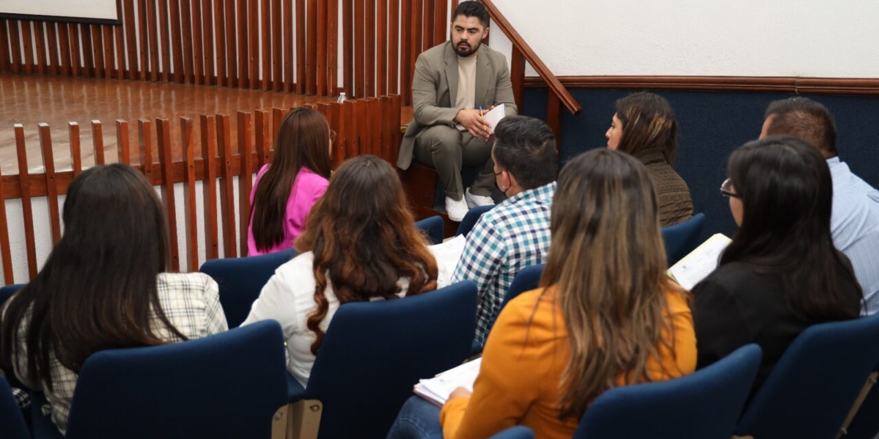 Profesionalizan a municipios en atención a adultos mayores