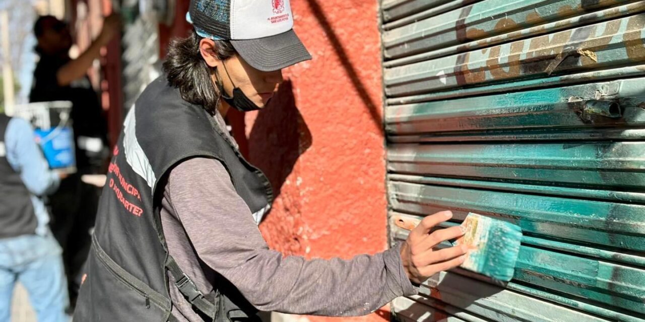 Continúan con trabajos de mantenimiento al Centro Histórico de la ciudad