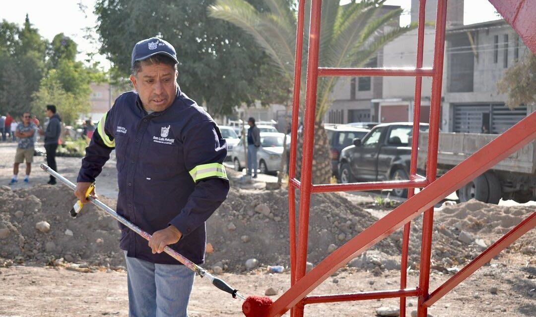 Realizan trabajos de regeneración urbana