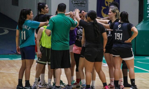 Realizan campo de pruebas del equipo femenil de basquetbol