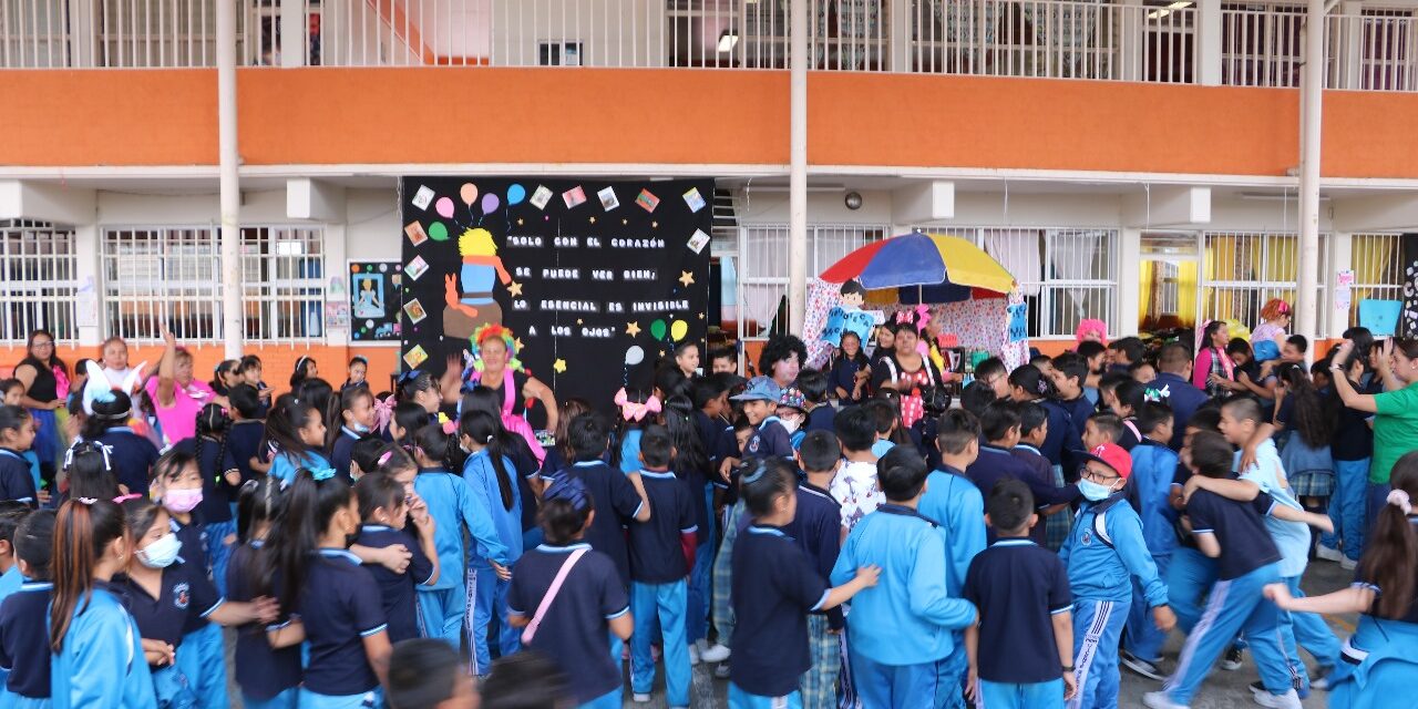Con cuentacuentos en escuelas, Soledad de GS conmemora el Día del Libro
