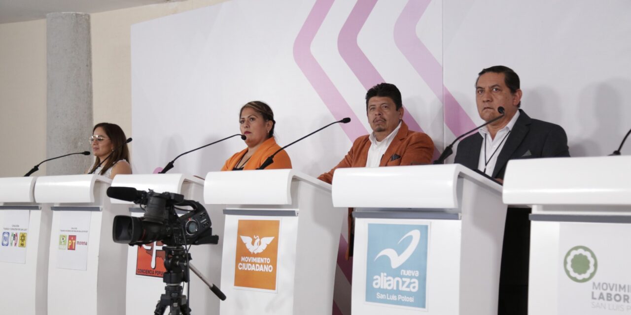 Con propuestas y diálogo CEEPAC realiza primer debate distrital en Matehuala.