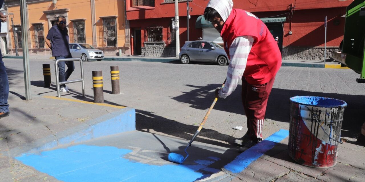 Ayuntamiento de SLP realiza jornada de limpieza en el jardín del barrio de San Miguelito