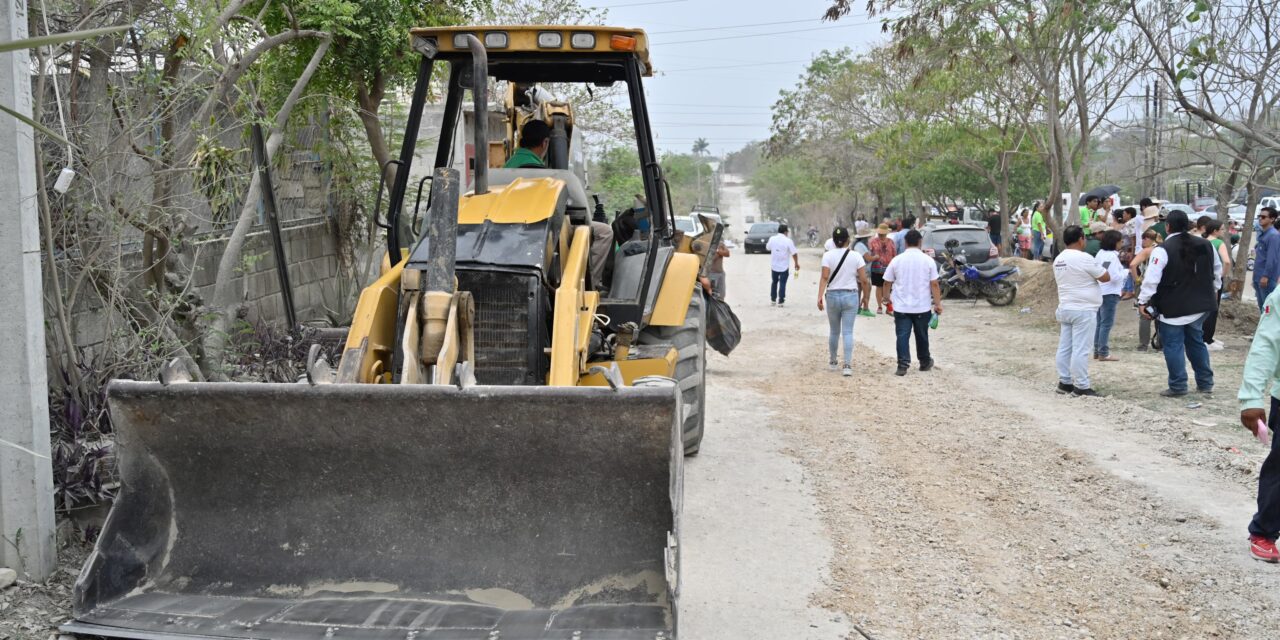 Rehabilitan calles de Ciudad Valles para mejorar la movilidad
