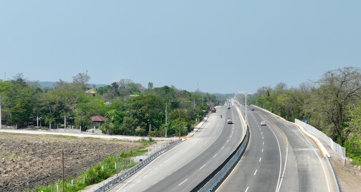 Supervisan avances de supercarretera ciudad Valles-Tamazunchale