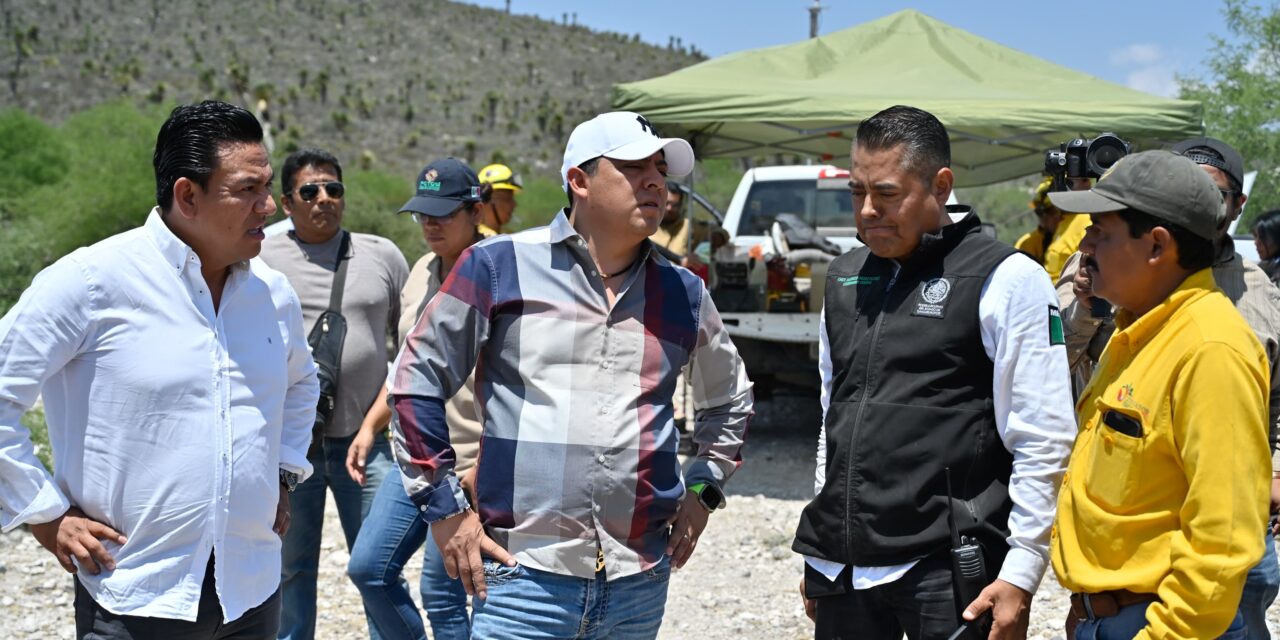 Gobernador supervisa incendio en La Peña, Matehuala