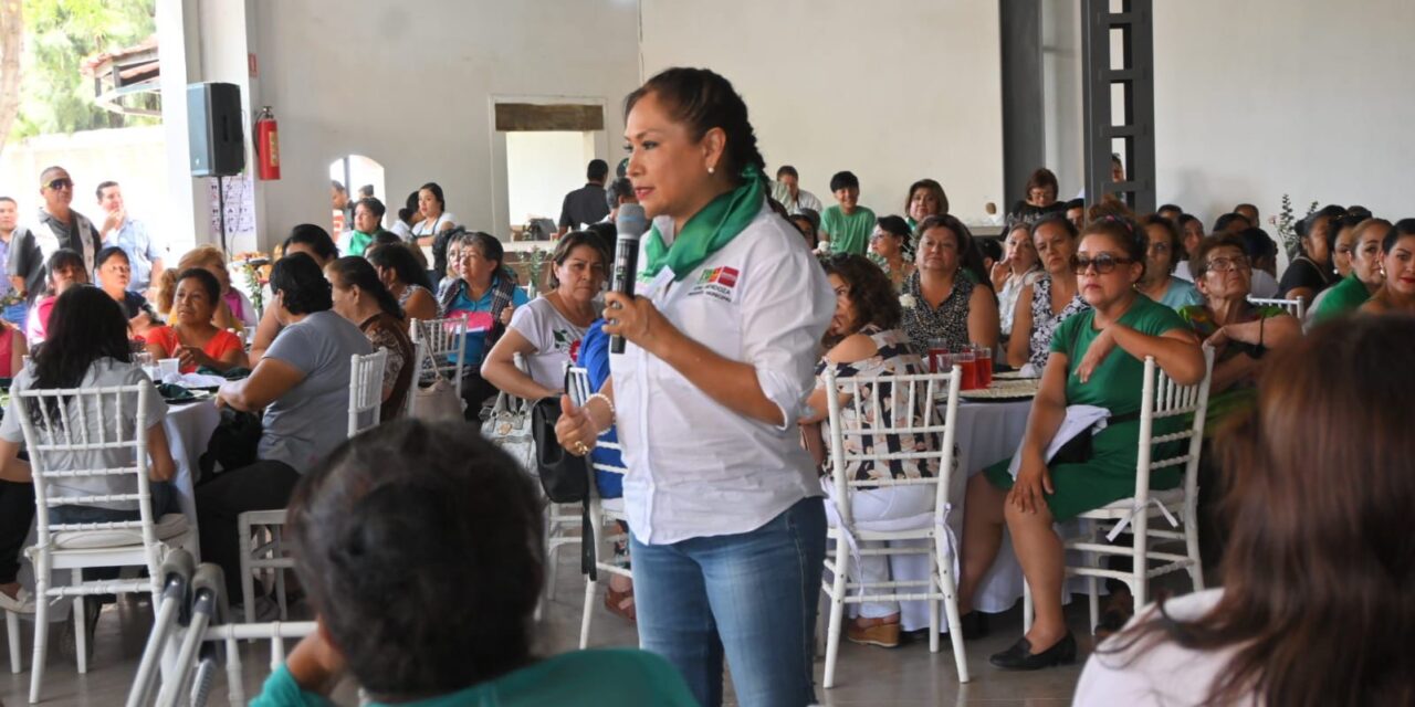“Juntas podemos sacar adelante a San Luis, recuperemos la ciudad para nuestras familias: mujeres con Sonia.”