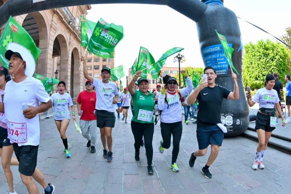 Sonia Mendoza y su equipo se llevan los primeros lugares en la “Carrera por la Democracia”