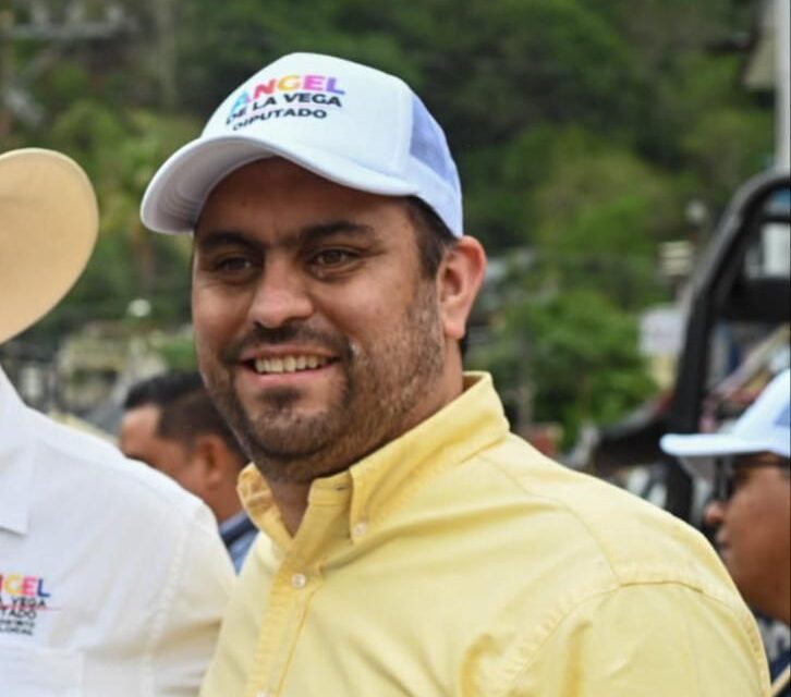 PRD respalda decisión de Enrique Galindo de no participar en debate