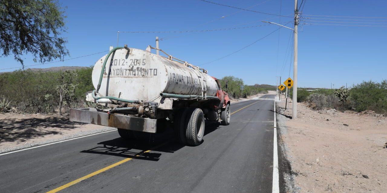 Se entrega nuevo camino a familias de Moctezuma
