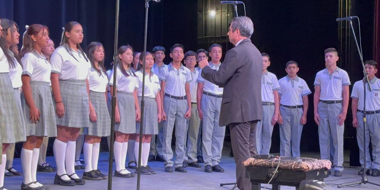 Estudiantes participan en Festival Estatal de Arte y Cultura