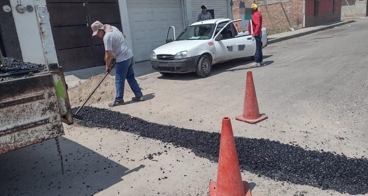 Se intensifican acciones de bacheo en diversas colonias de Soledad