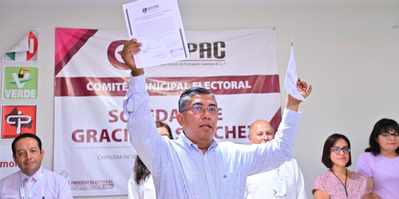 Juan Manuel Navarro recibe constancia de mayoría como alcalde electo de Soledad