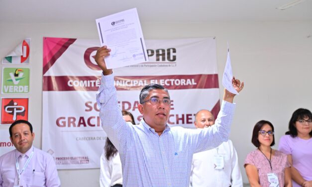 Juan Manuel Navarro recibe constancia de mayoría como alcalde electo de Soledad