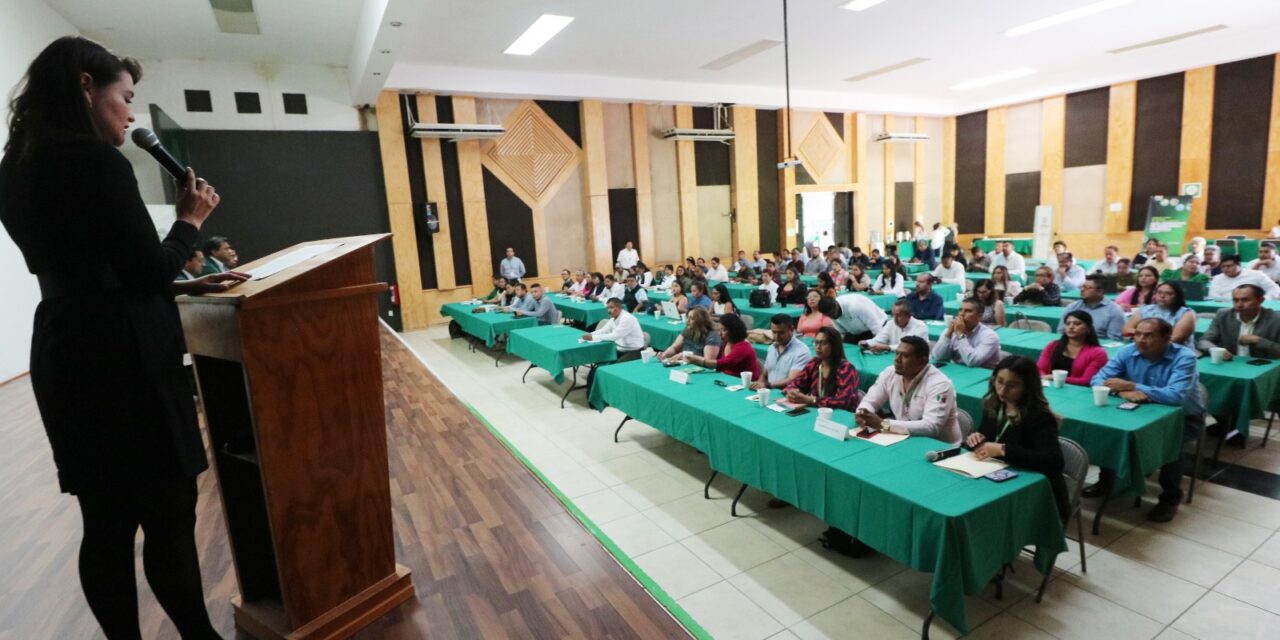 Gobierno ha capacitado a dos mil 707 funcionarios y funcionarias municipales