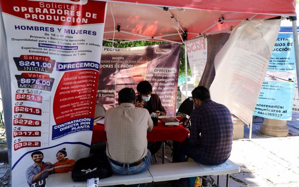 <strong>Gobierno de la Capital ha vinculado a un trabajo a más de 15 mil potosinos, con el Pabellón del Empleo</strong>