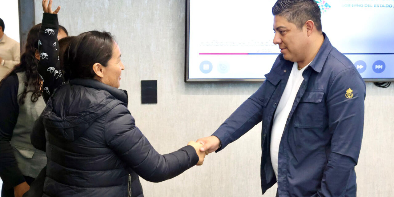 El gobernador Ricardo Gallardo Cardona recibe a Sanjuana Maldonado
