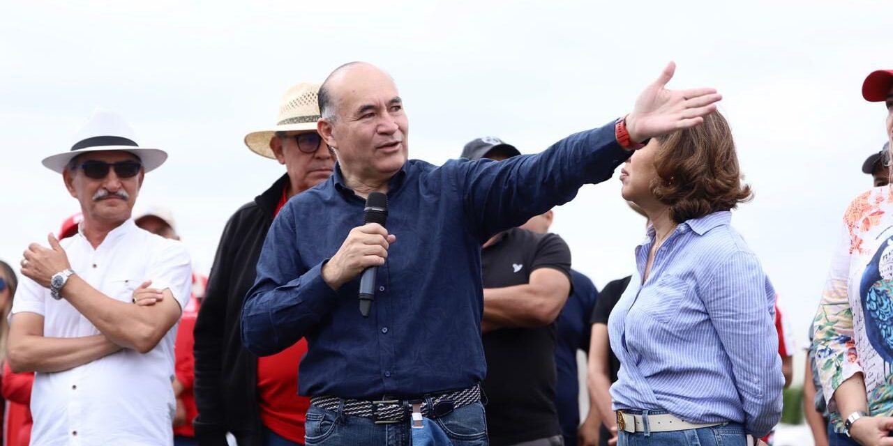 En Villa Magna, el Alcalde Enrique Galindo se compromete a reparar la planta tratadora de agua de la zona
