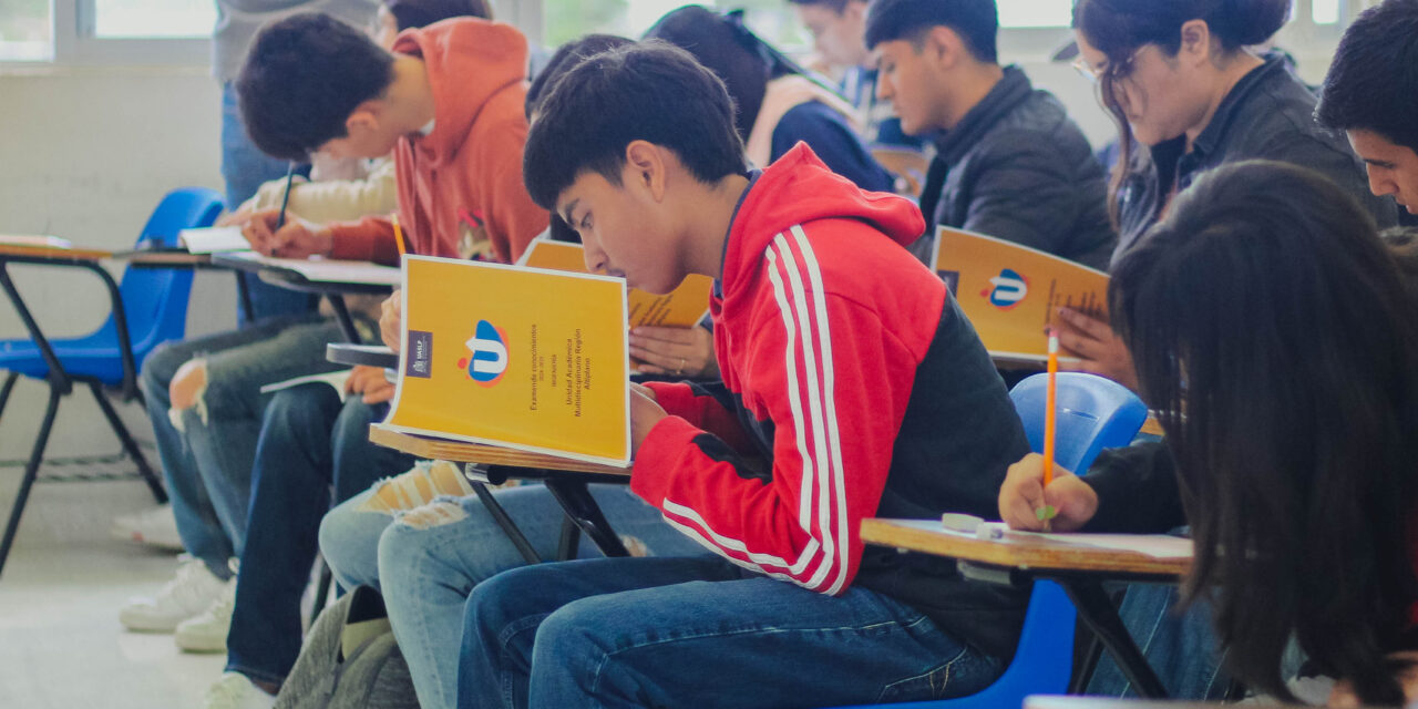 Acuden 8, 500 estudiantes al examen de Admisión de la UASLP 2024