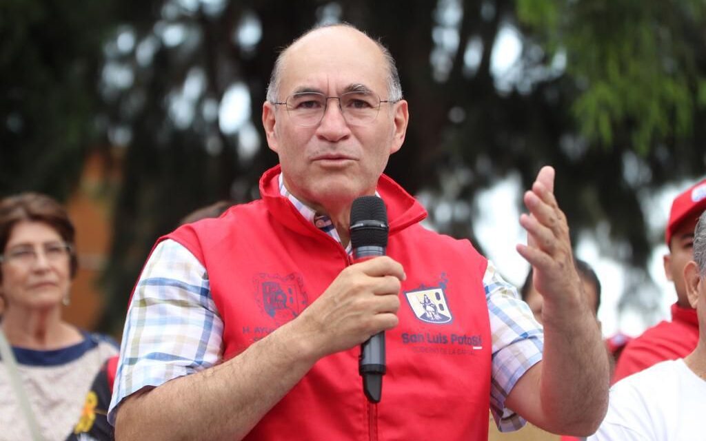 Gobierno de la Capital implementará programa para atender baches prioritarios en menos de 24 horas