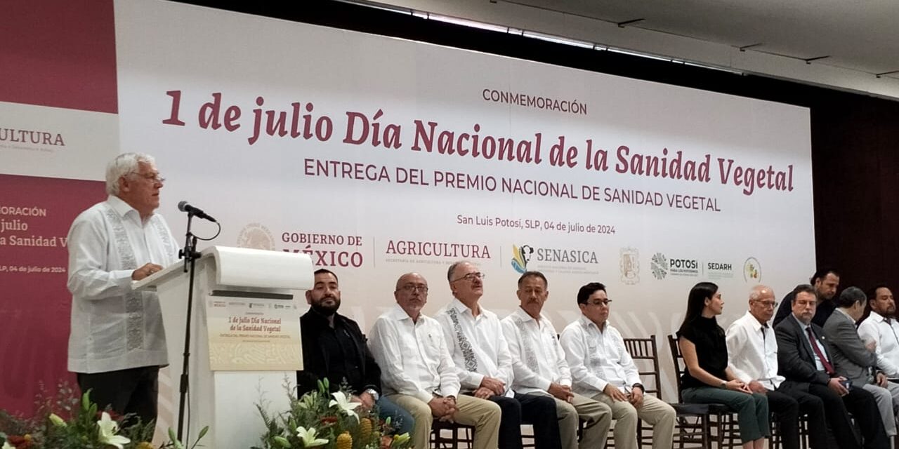 Estado y federación entregan el Premio de Sanidad Vegetal en SLP