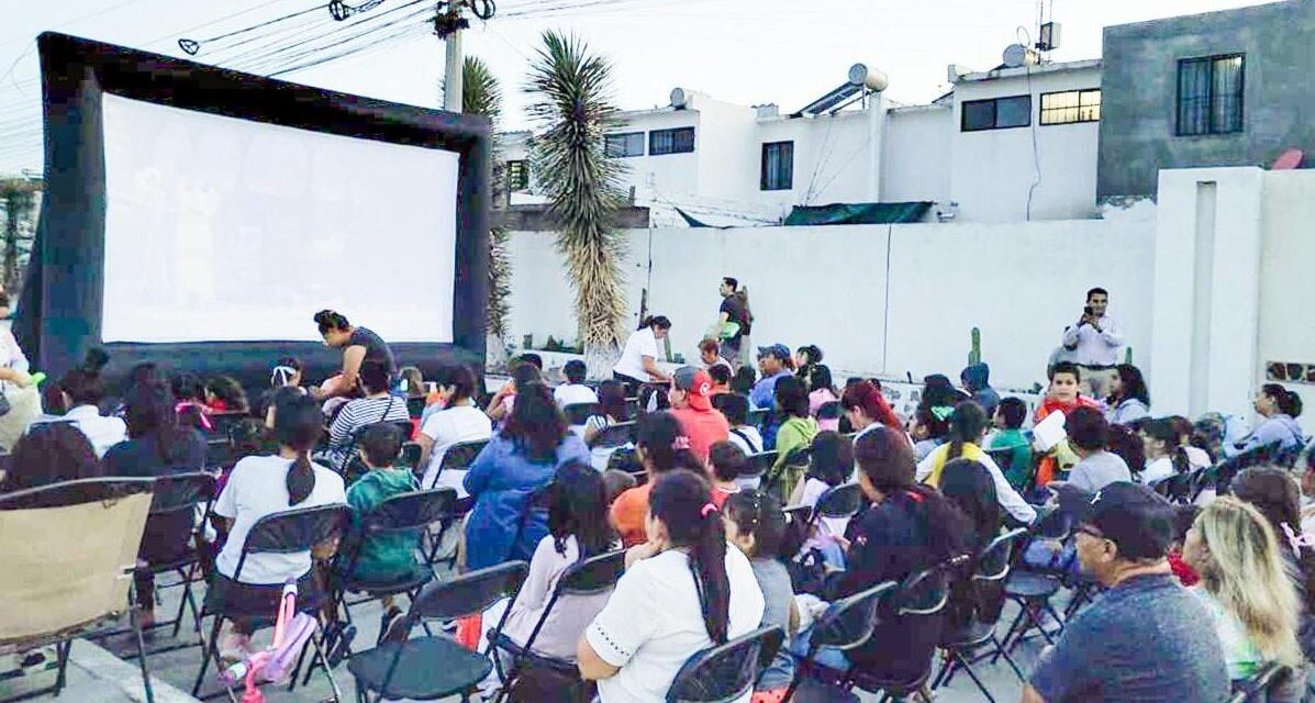 Con funciones de cine, Ayuntamiento de Soledad promueve el entretenimiento familiar