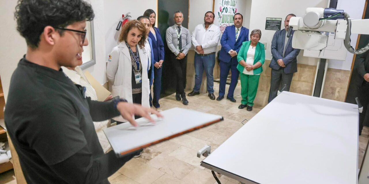 Gobierno estatal entrega rehabilitación de sala de rayos x en el CREE