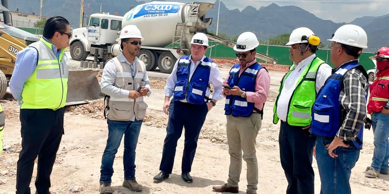SUPERVISAN CONSTRUCCIÓN DE PLANTA QUE INVIERTE 100 MILLONES DE DÓLARES EN SLP