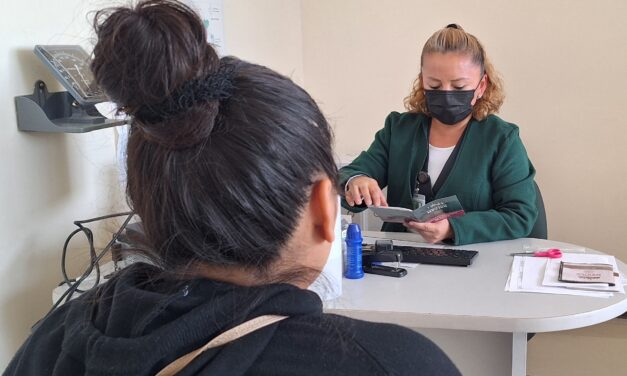 Mujeres en etapa de la menopausia reciben orientación, tratamientos y terapias sustitutivas de estrógenos en IMSS San Luis Potosí