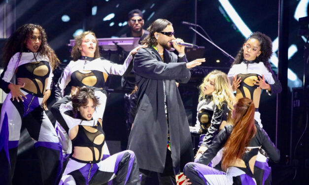 Arrasa Maluma “baby” en el Teatro del Pueblo FENAPO 2024