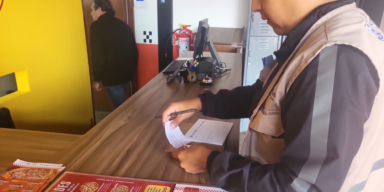 Gobierno Municipal invita a comercios a regularizarse