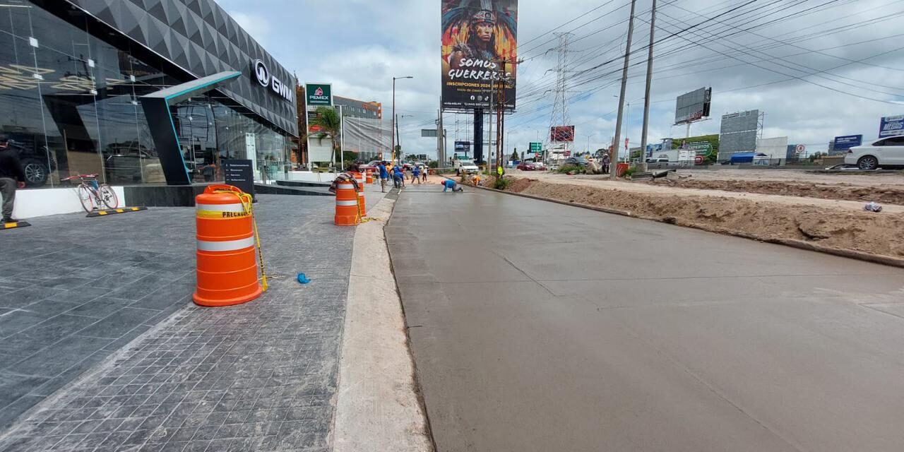 Interapas concluye rehabilitación de la red de saneamiento en avenida Sierra Vista.