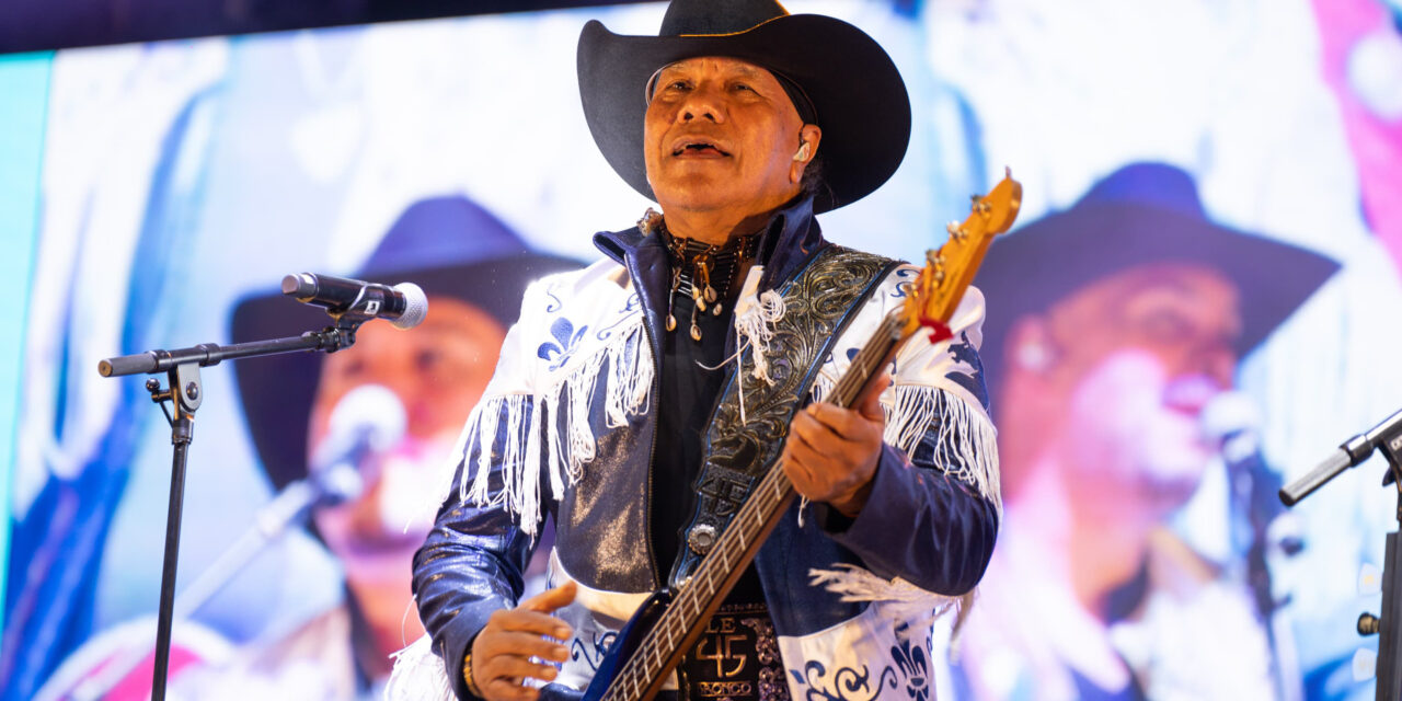 Miles de asistentes disfrutaron de Grupo Bronco en Plaza de Armas