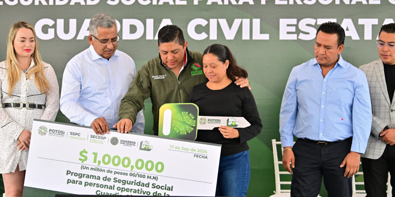 Ricardo Gallardo entrega seguridad social a personal operativo de la Guardia Civil Estatal