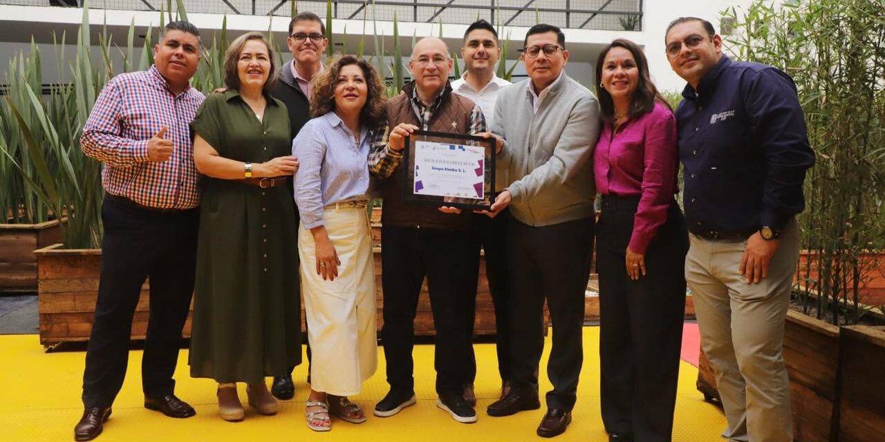 Presidenta del DIF Capitalino, Estela Arriaga y Alcalde Enrique Galindo, inauguraron primer jardín sensorial