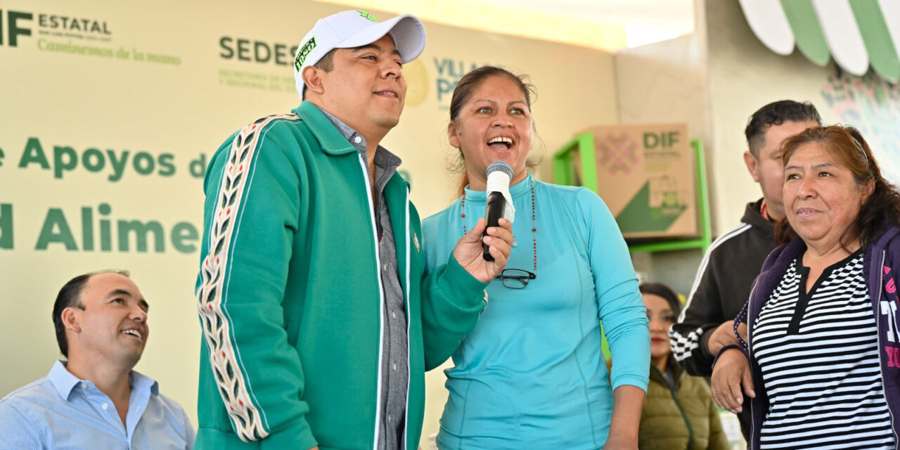 Ricardo Gallardo entrega apoyos de seguridad alimentaria en Ciudad Satélite
