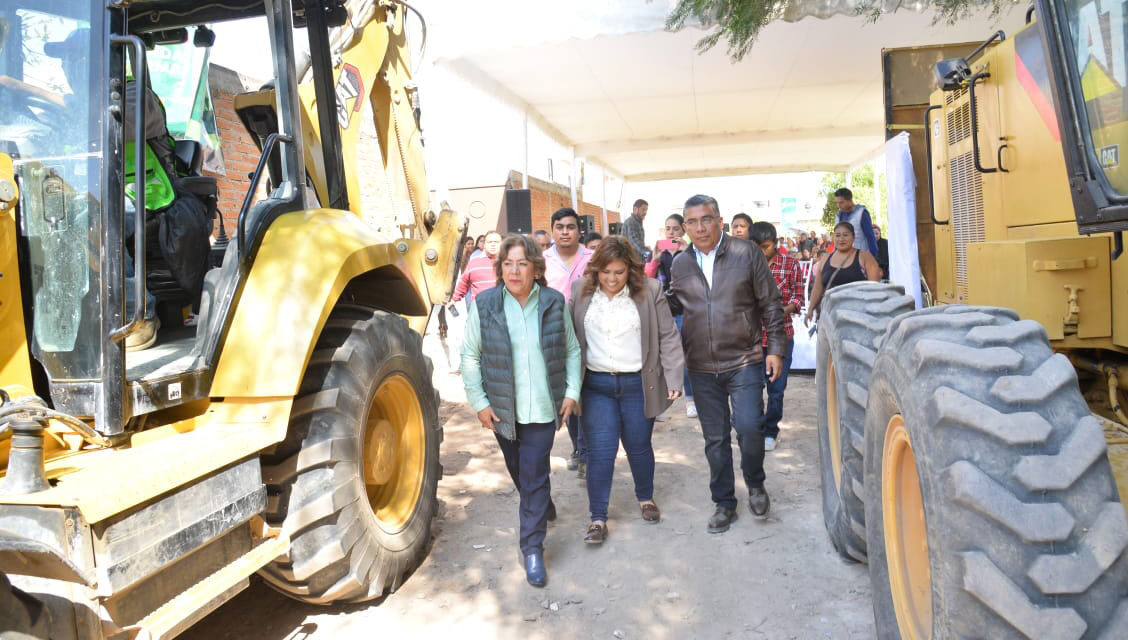 Con pavimentación de calle, Juan Manuel Navarro cumple compromiso a familias de la colonia Segunda de Reforma