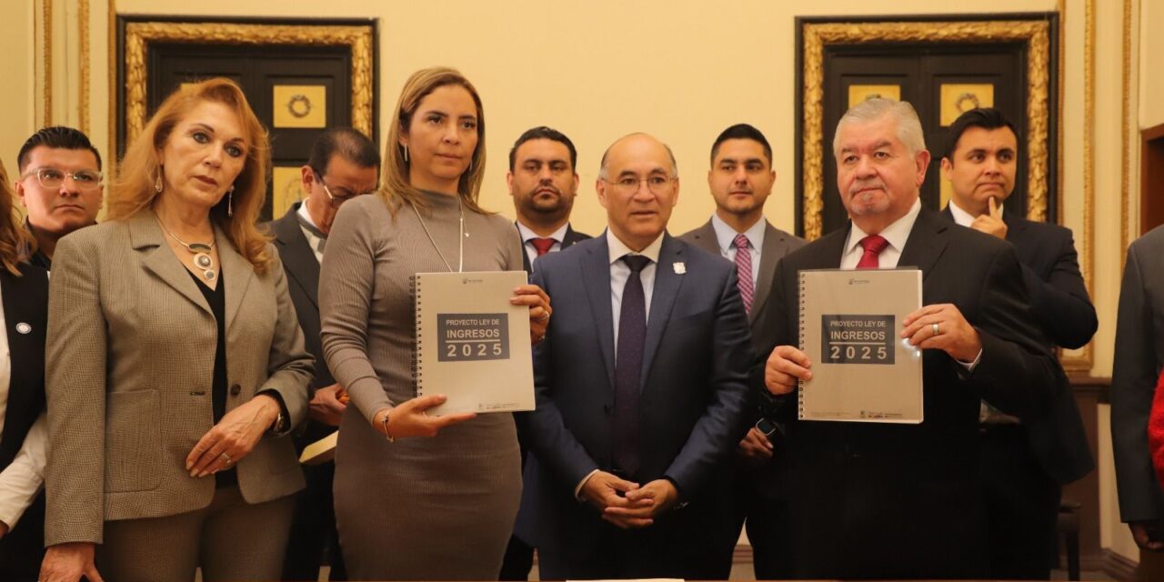 Alcalde Galindo entrega a Comisión de Hacienda Ley de Ingresos 2025: no presenta incremento en impuestos municipales