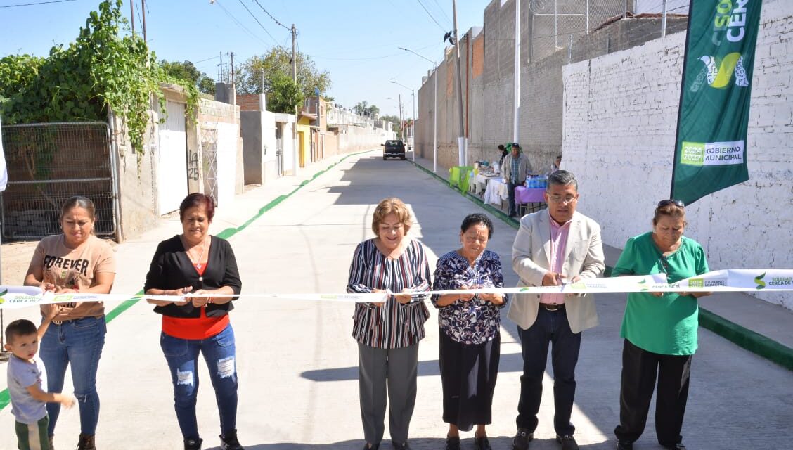 Alcalde de Soledad entrega pavimentación e iluminación de calle Juan Bustamante