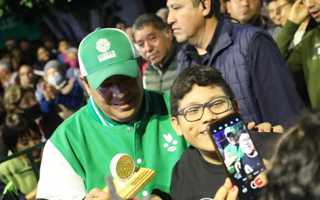 Ricardo Gallardo llevará alegría a las familias con posadas navideñas
