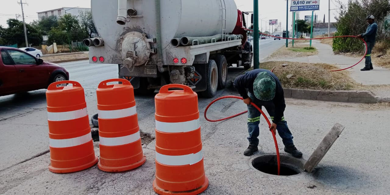 Ayuntamiento de Soledad da solución a demanda ciudadana por brote de aguas