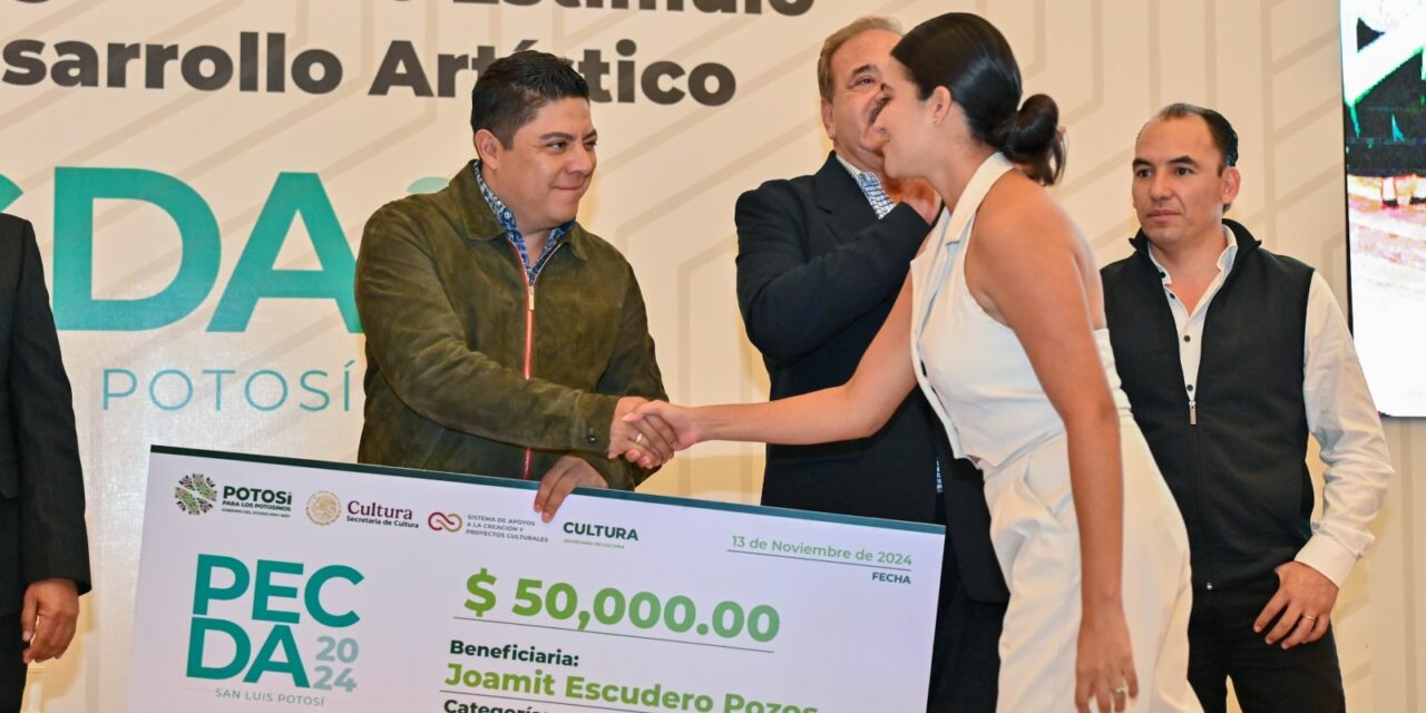 Ricardo Gallardo brinda más apoyo a las y los artistas potosinos