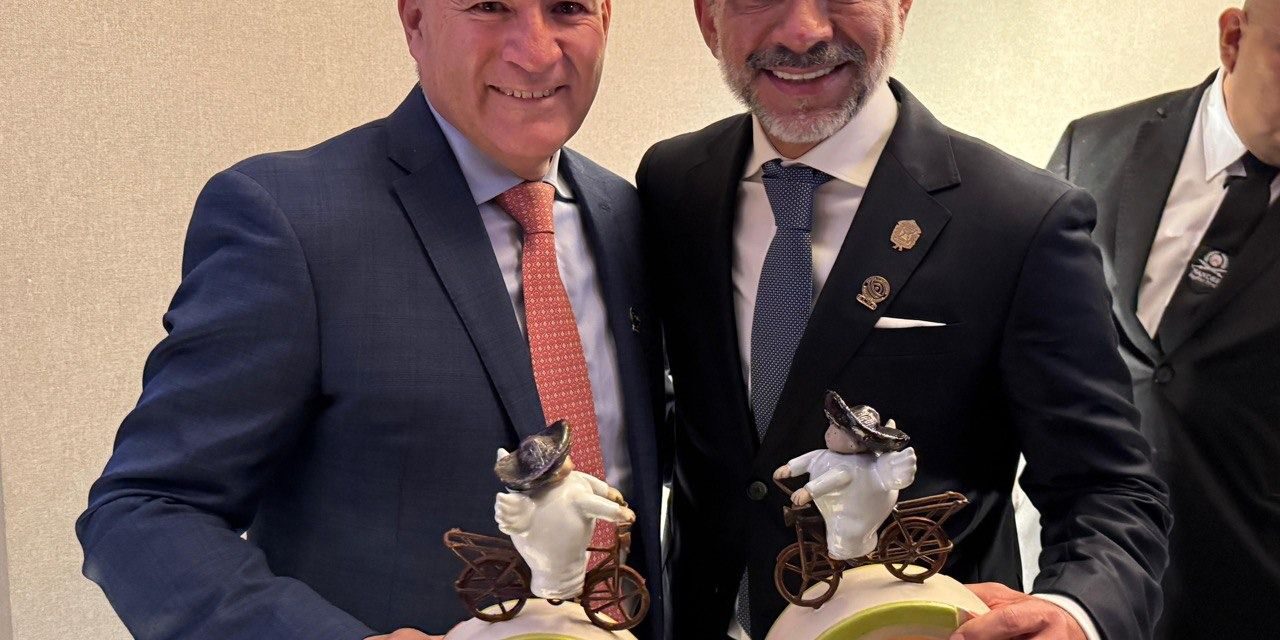 Alcalde Enrique Galindo, reconocido como Promotor de la Cultura y el Arte